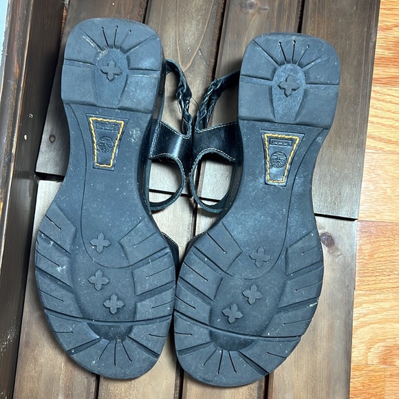 Timberland Sandals 7.5M - Picture 2 of 3